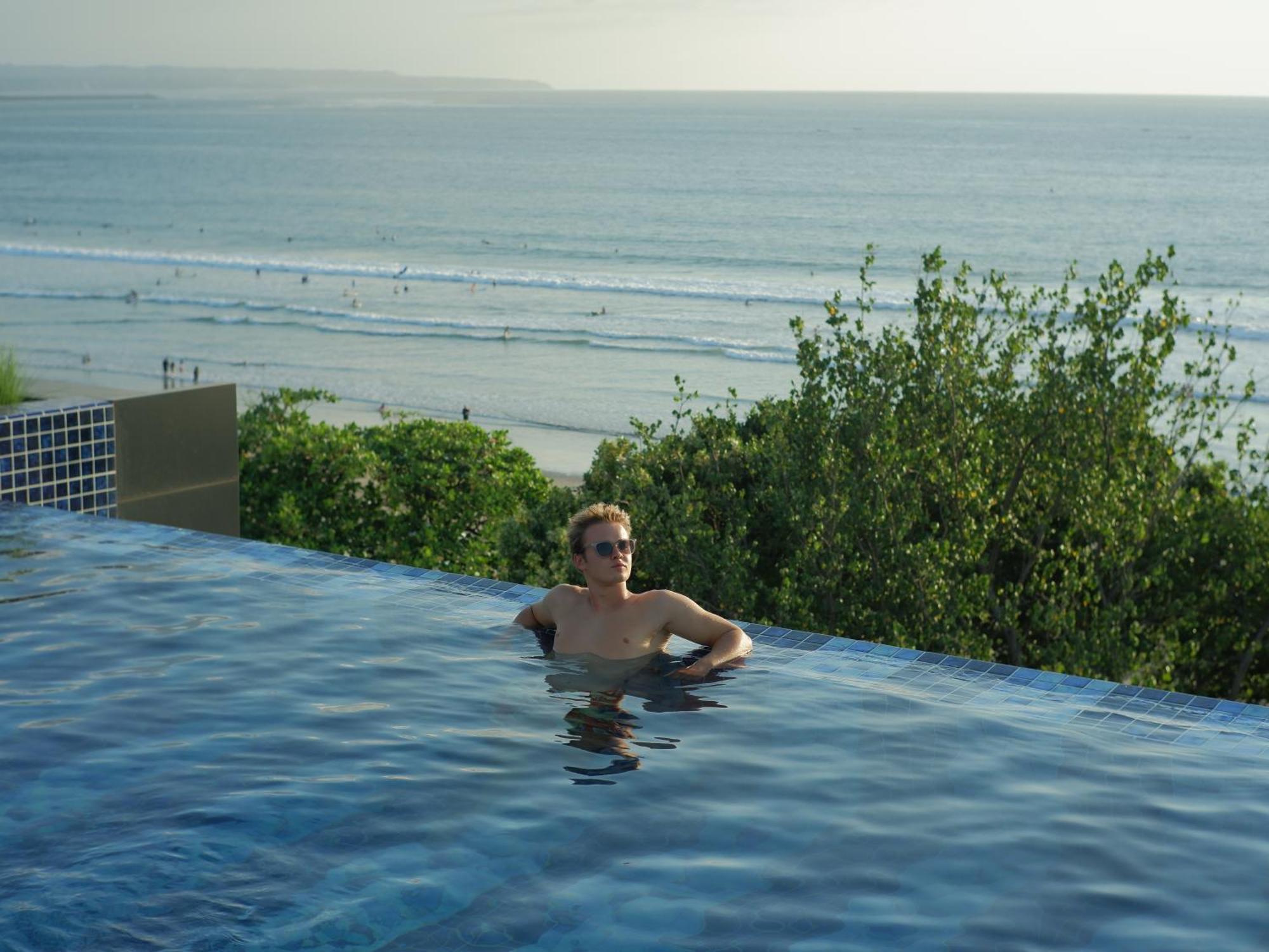 Tribe Bali Kuta Beach Exteriör bild